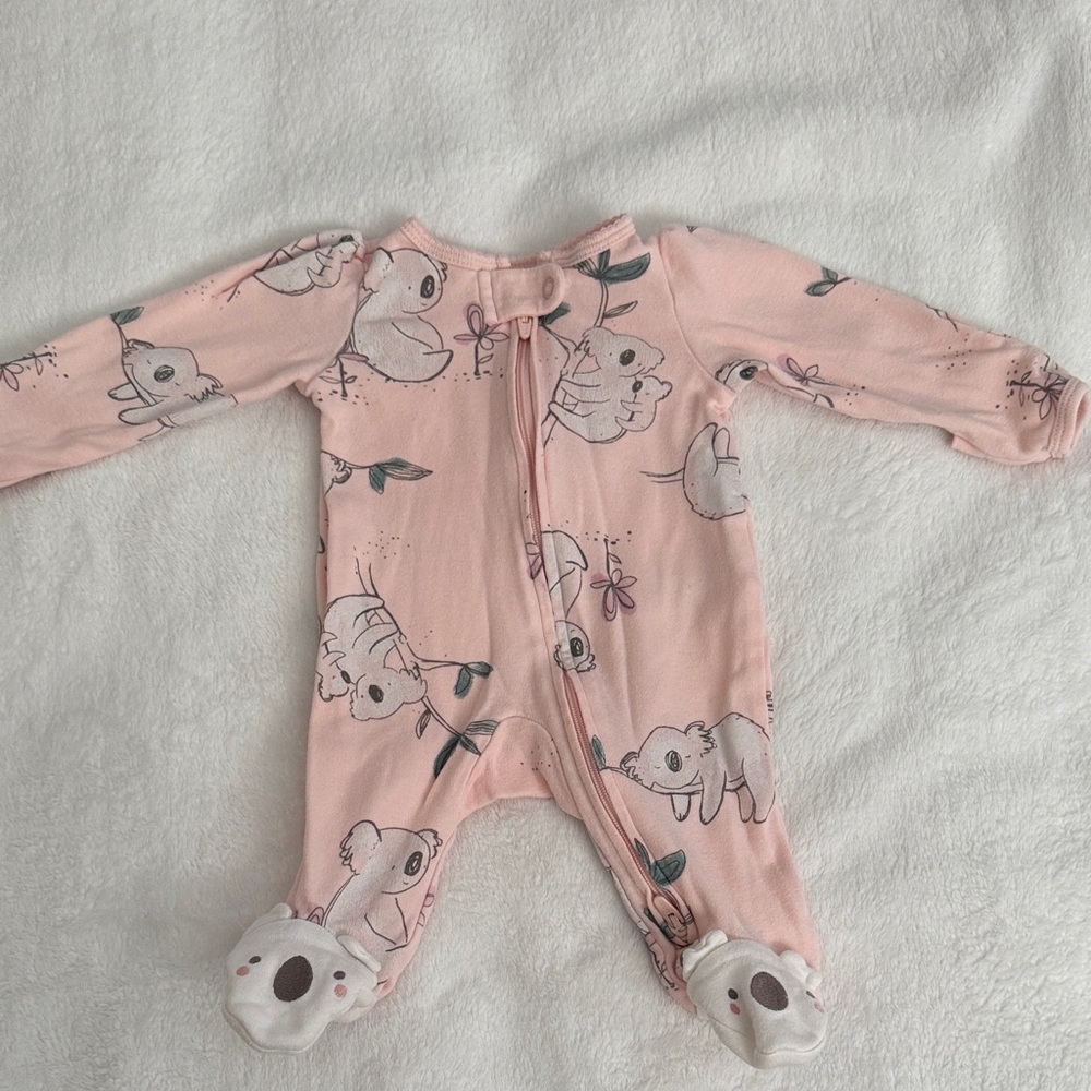 🎉5 for 🎉$20 (Baby)
Carter's Pink Koala Footie Onesie